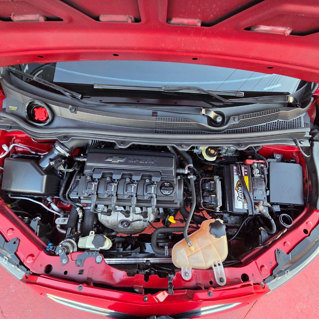 CHEVROLET Onix Hatch - Foto