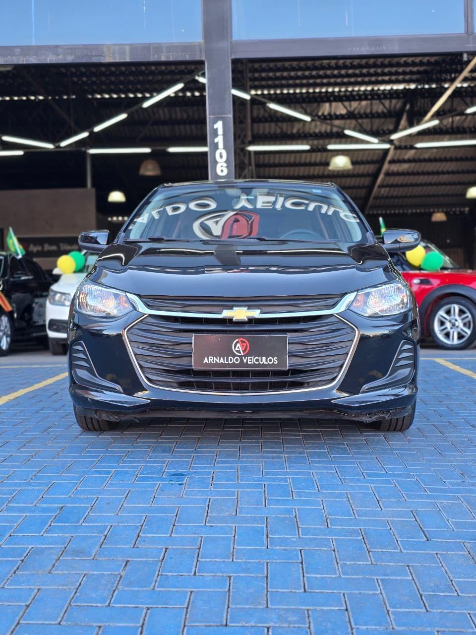 CHEVROLET Onix Hatch - Foto