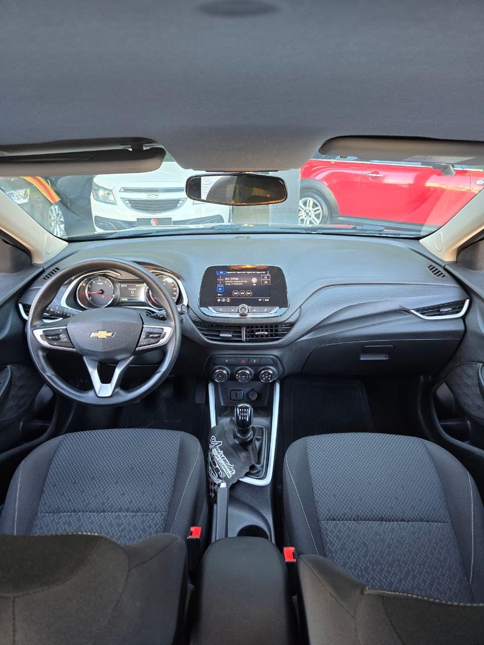 CHEVROLET Onix Hatch - Foto