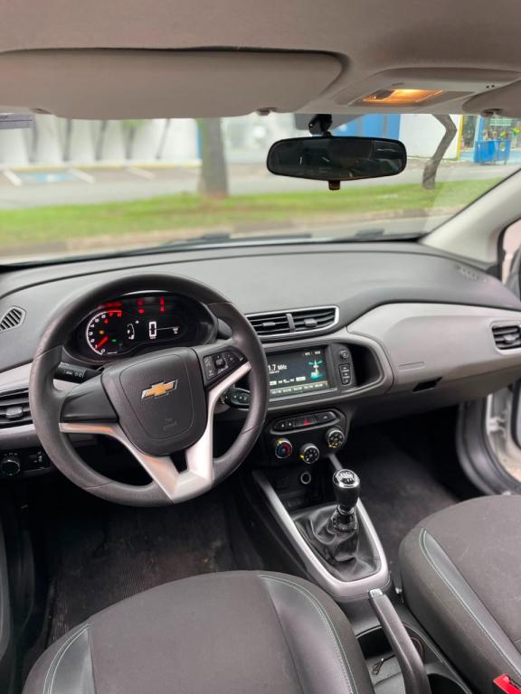 CHEVROLET Onix Hatch - Foto