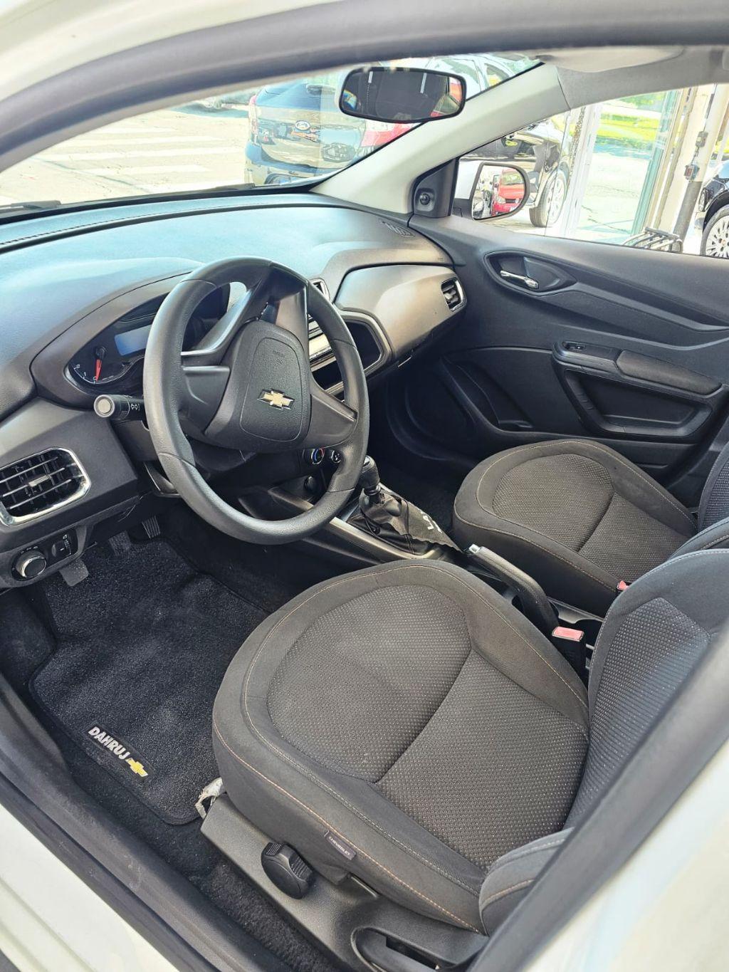 CHEVROLET Onix Hatch - Foto