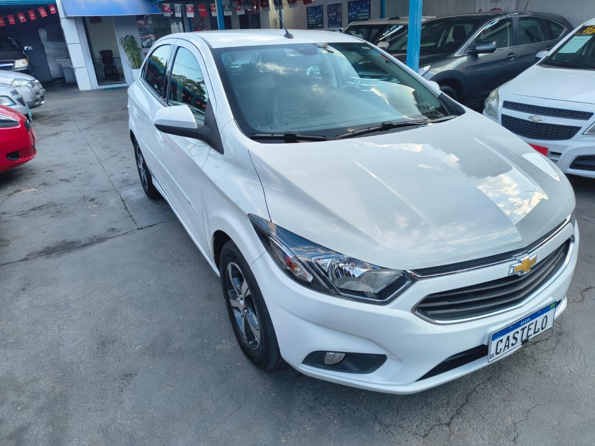 CHEVROLET Onix Hatch - Foto
