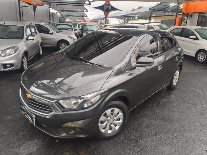 CHEVROLET Onix Hatch - Foto