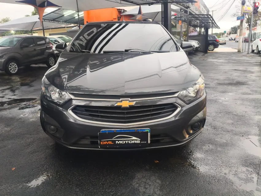 CHEVROLET Onix Hatch - Foto