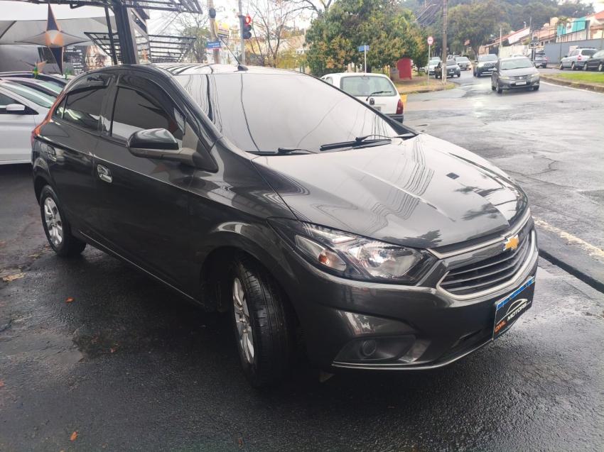 CHEVROLET Onix Hatch - Foto
