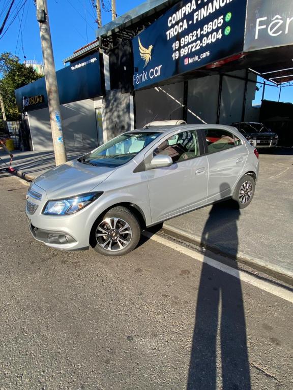 CHEVROLET Onix Hatch