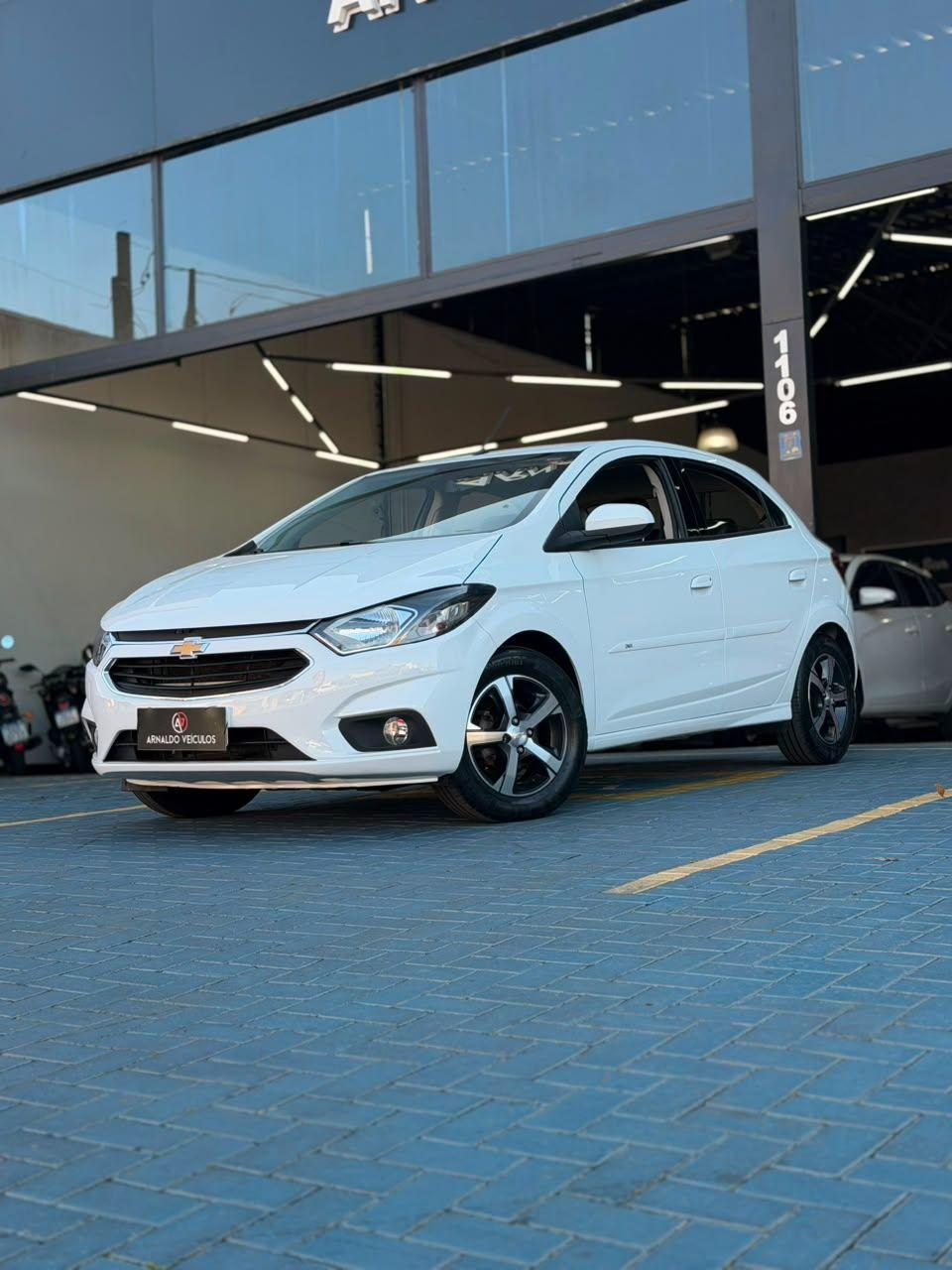 CHEVROLET Onix Hatch