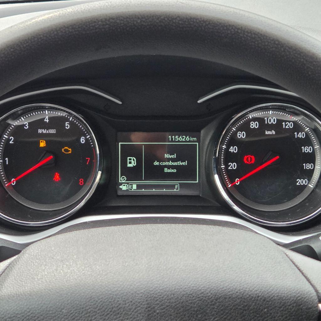 CHEVROLET Onix Hatch - Foto