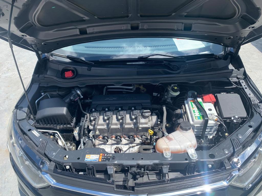 CHEVROLET Onix Hatch - Foto