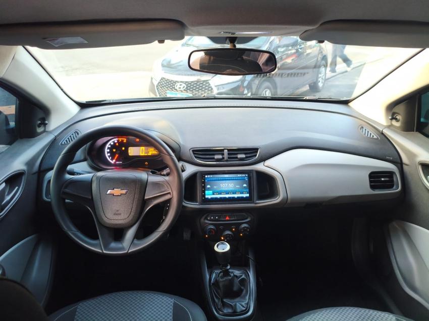 CHEVROLET Onix Hatch - Foto