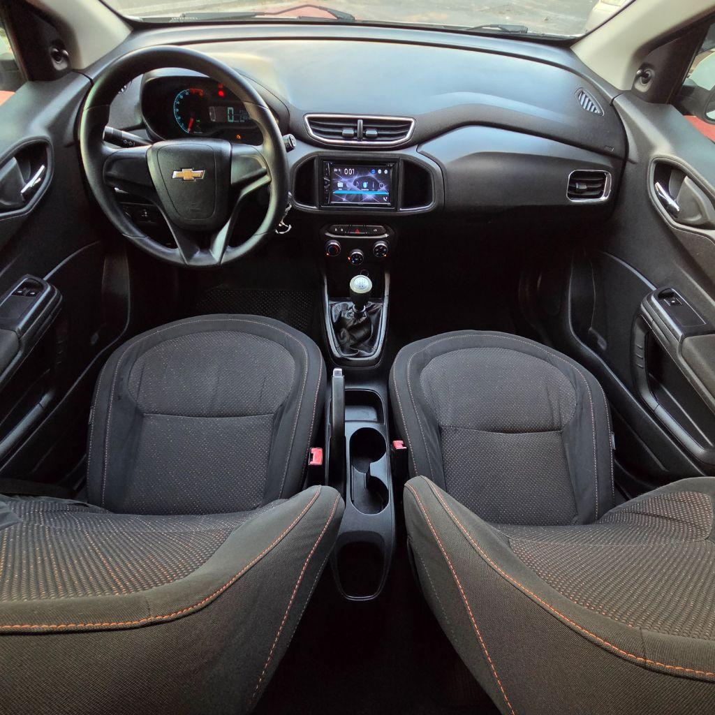 CHEVROLET Onix Hatch - Foto
