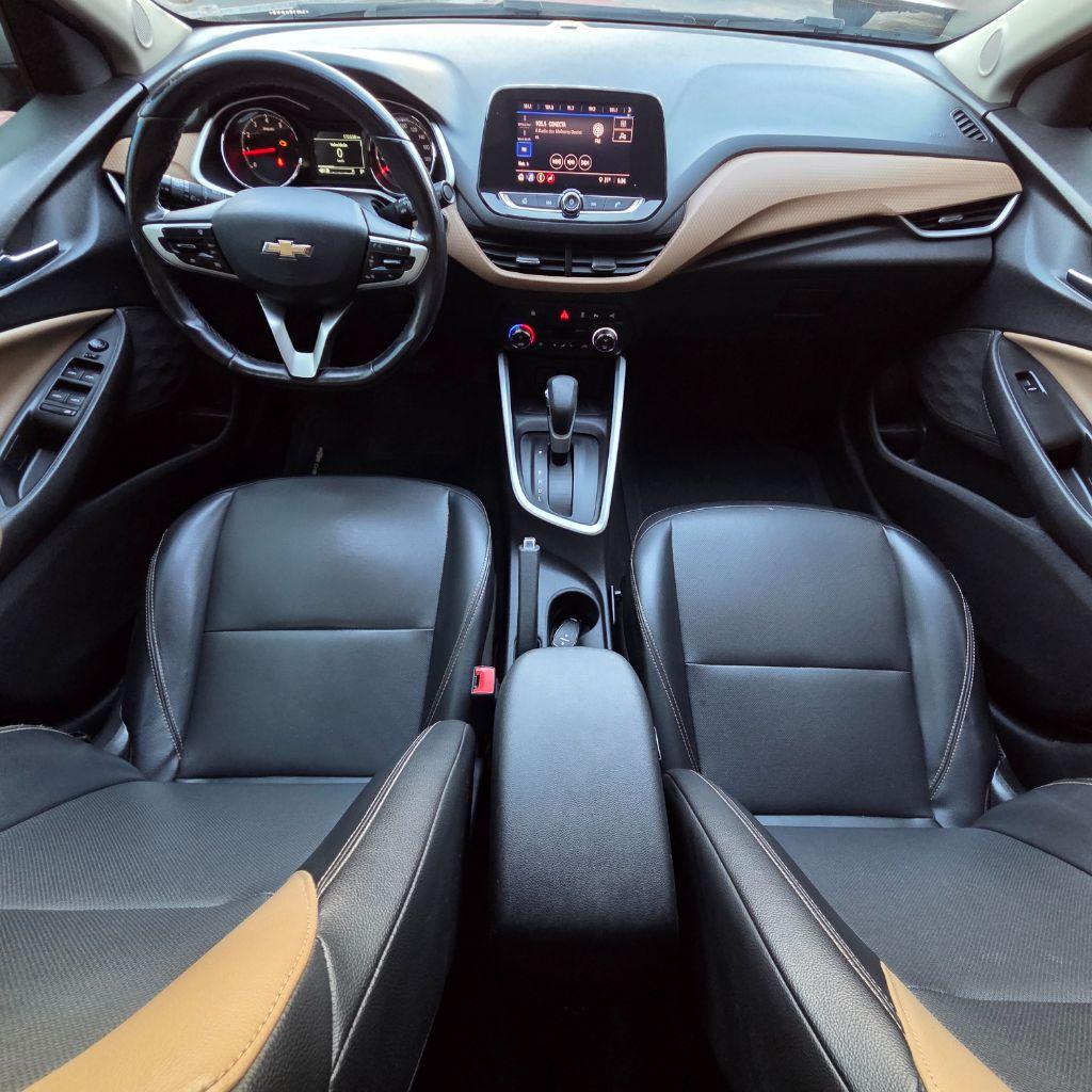 CHEVROLET Onix Hatch - Foto