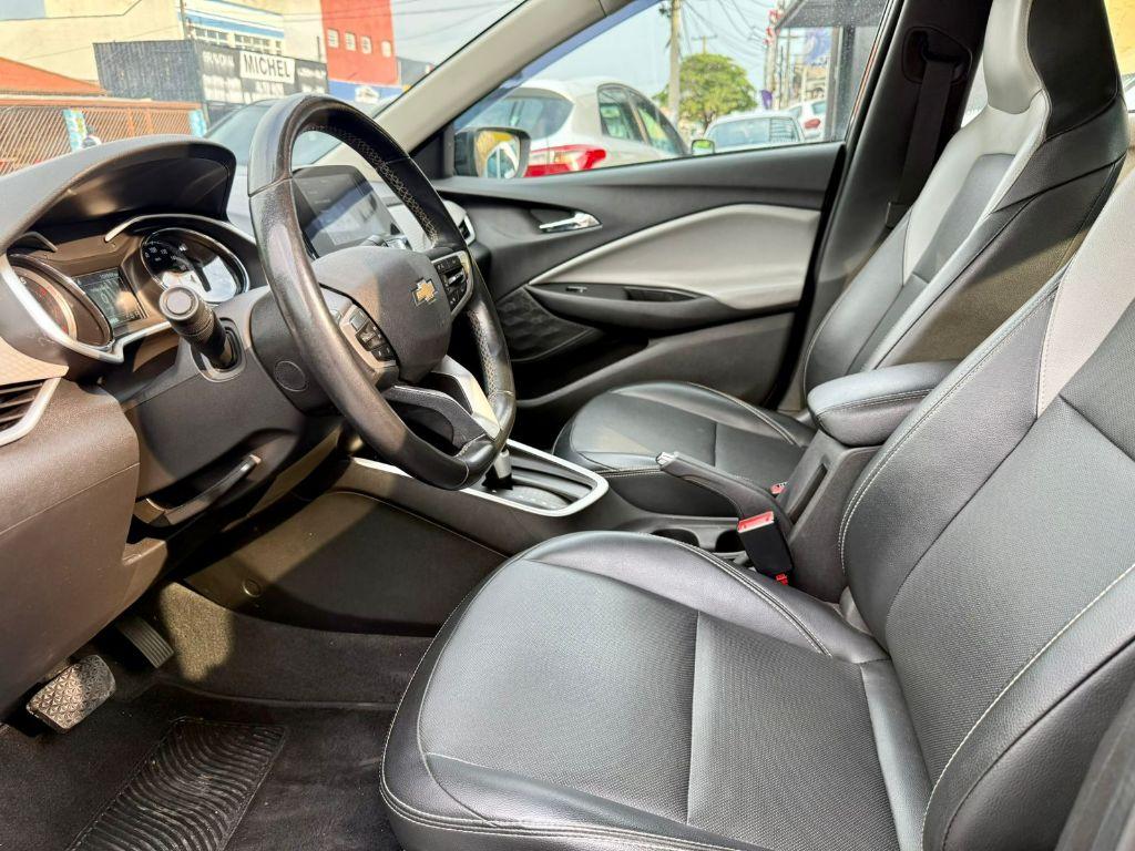 CHEVROLET Onix Sedan - Foto