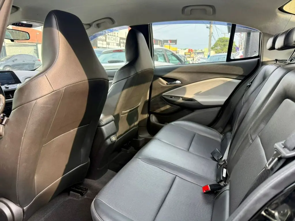 CHEVROLET Onix Sedan - Foto