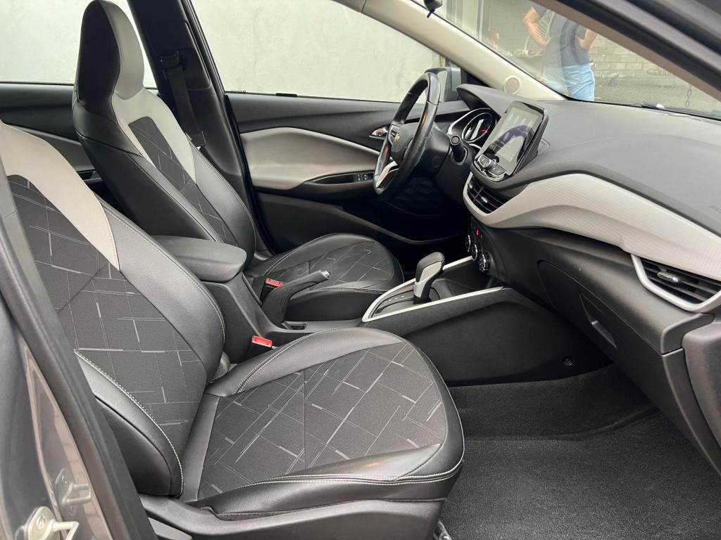 CHEVROLET Onix Sedan - Foto