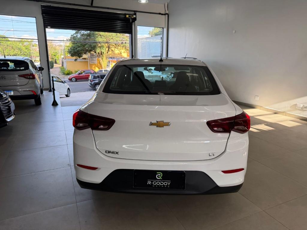 CHEVROLET Onix Sedan - Foto