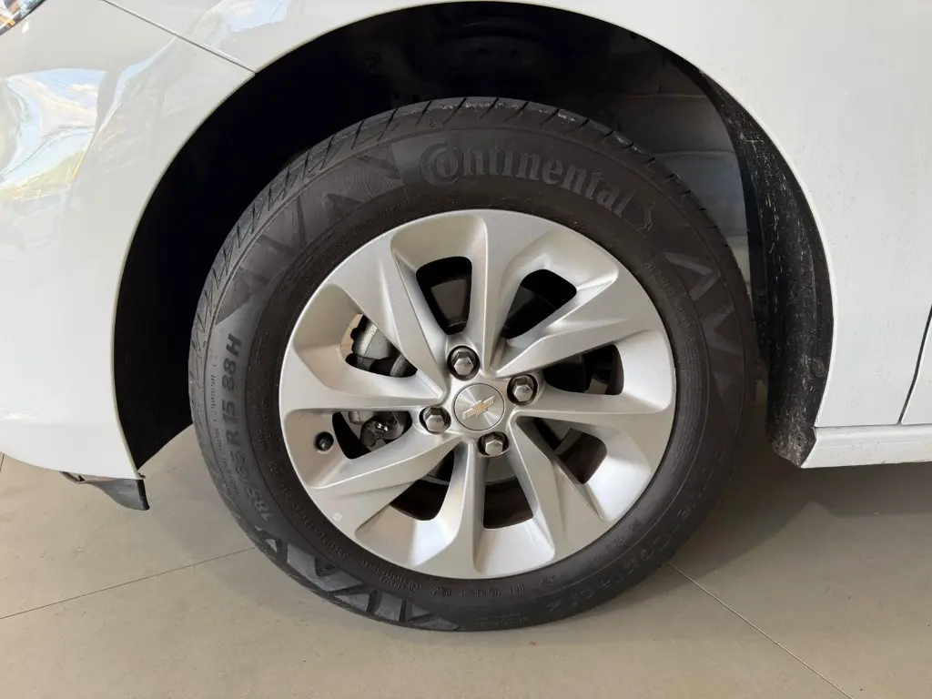 CHEVROLET Onix Sedan - Foto