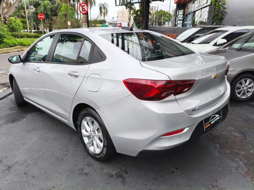CHEVROLET Onix Sedan - Foto