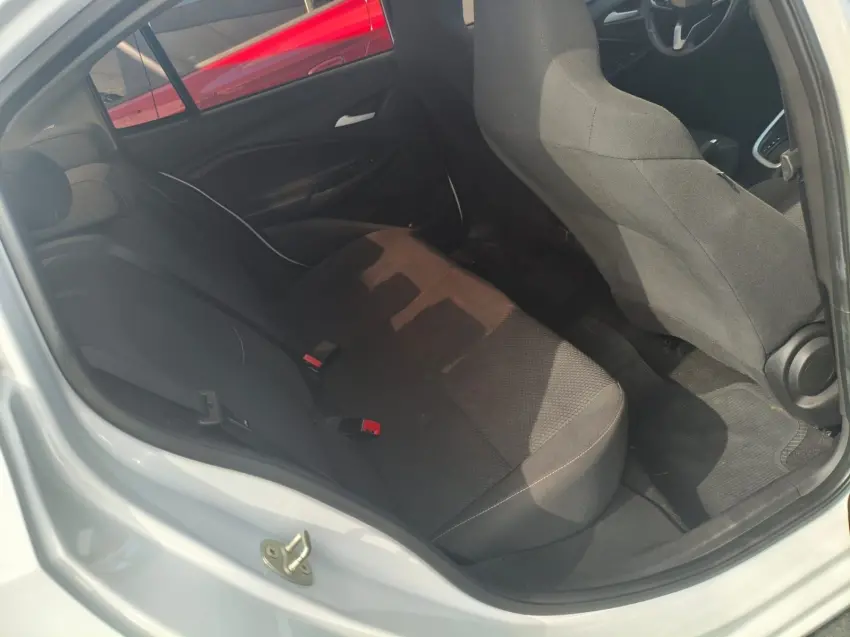 CHEVROLET Onix Sedan - Foto