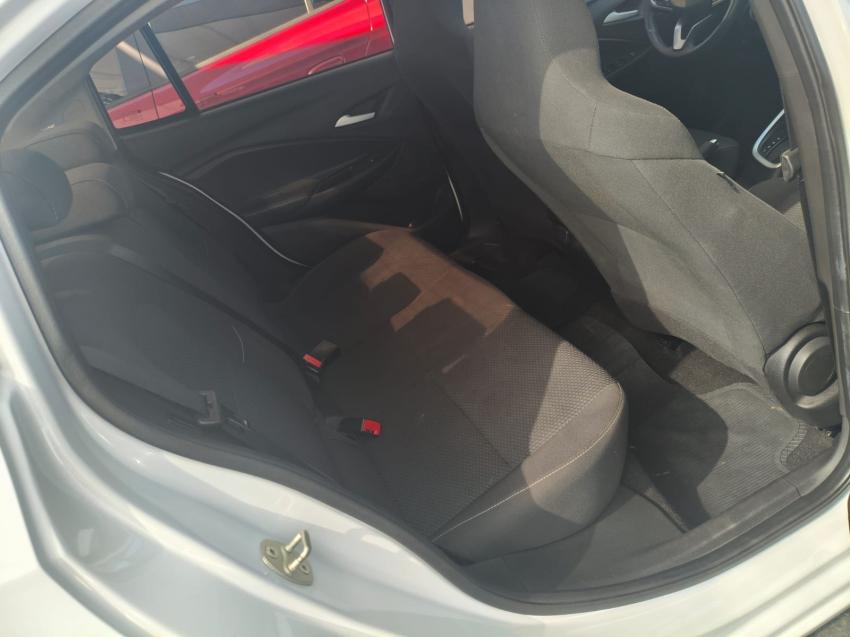 CHEVROLET Onix Sedan - Foto