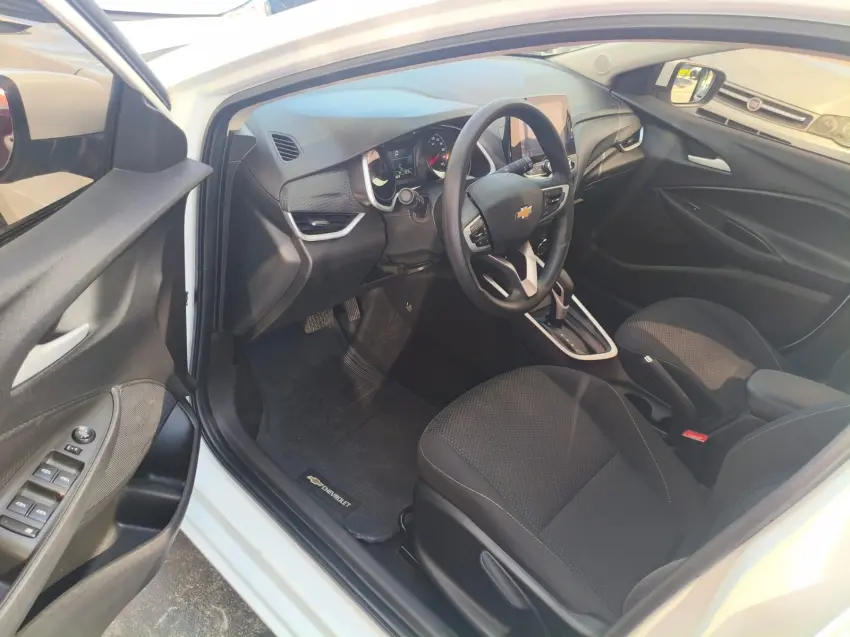 CHEVROLET Onix Sedan - Foto