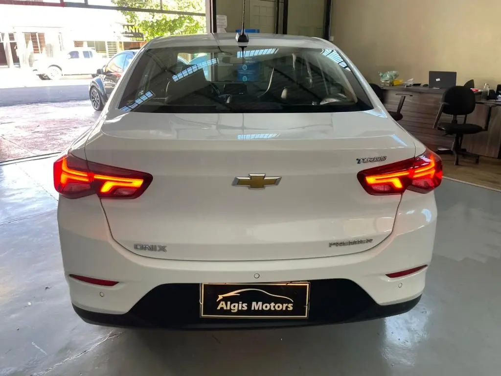 CHEVROLET Onix Sedan - Foto