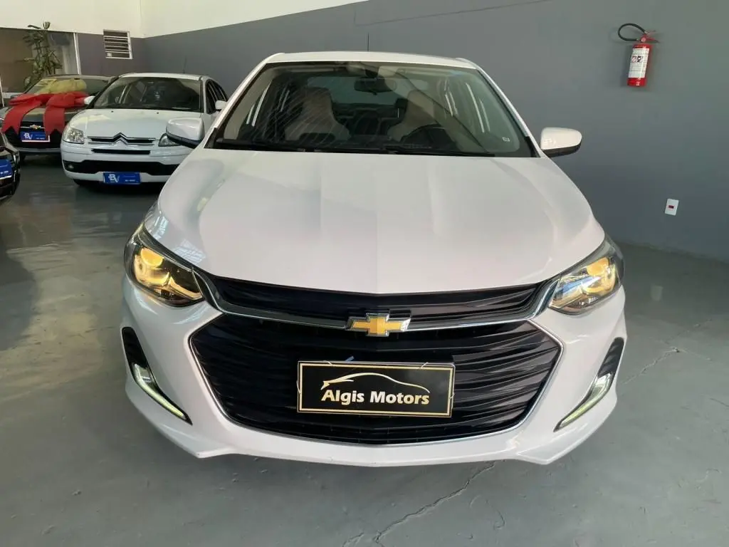 CHEVROLET Onix Sedan - Foto