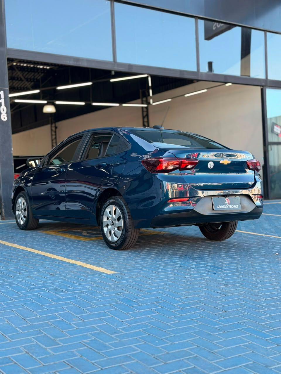 CHEVROLET Onix Sedan - Foto