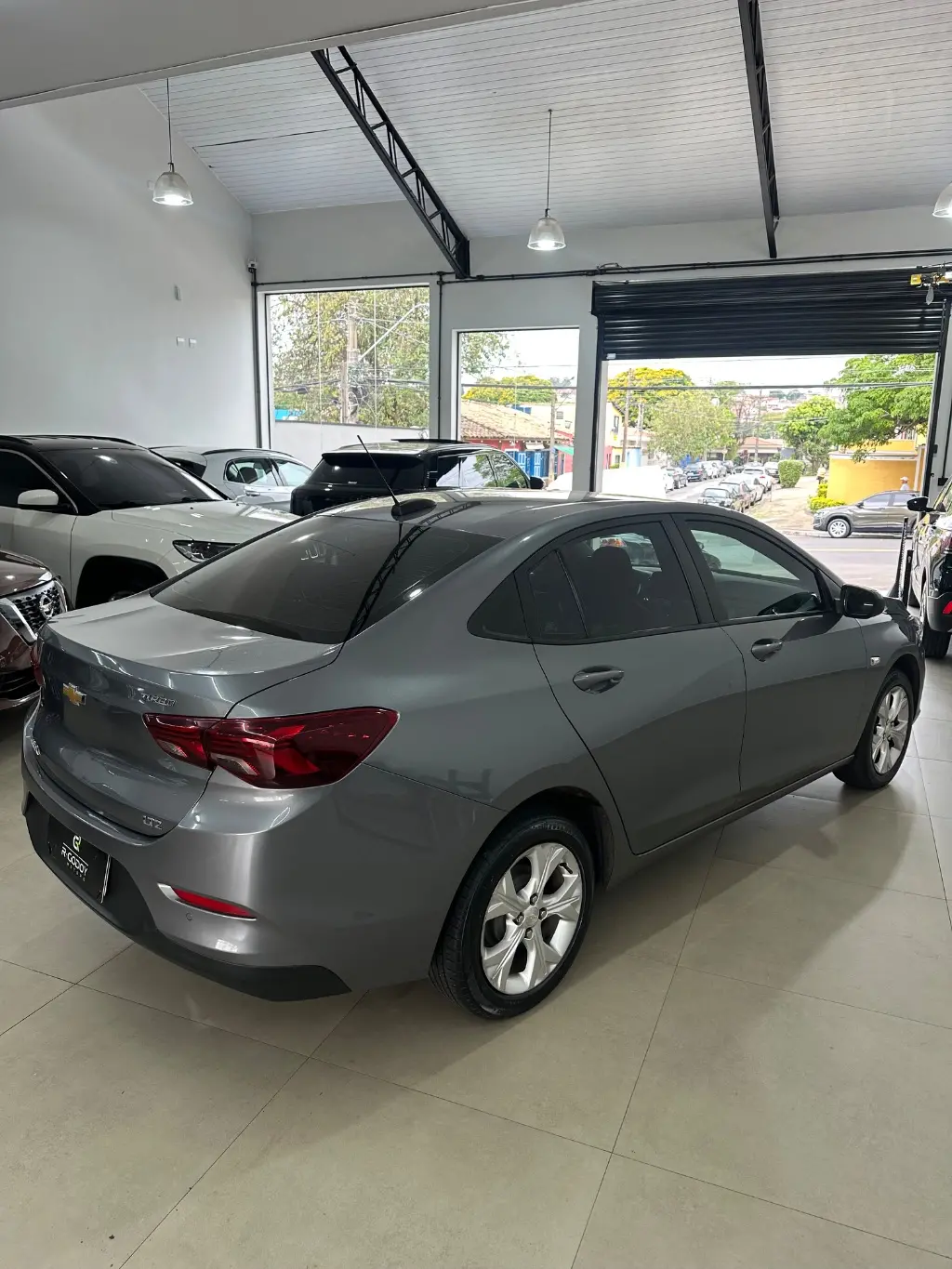 CHEVROLET Onix Sedan - Foto
