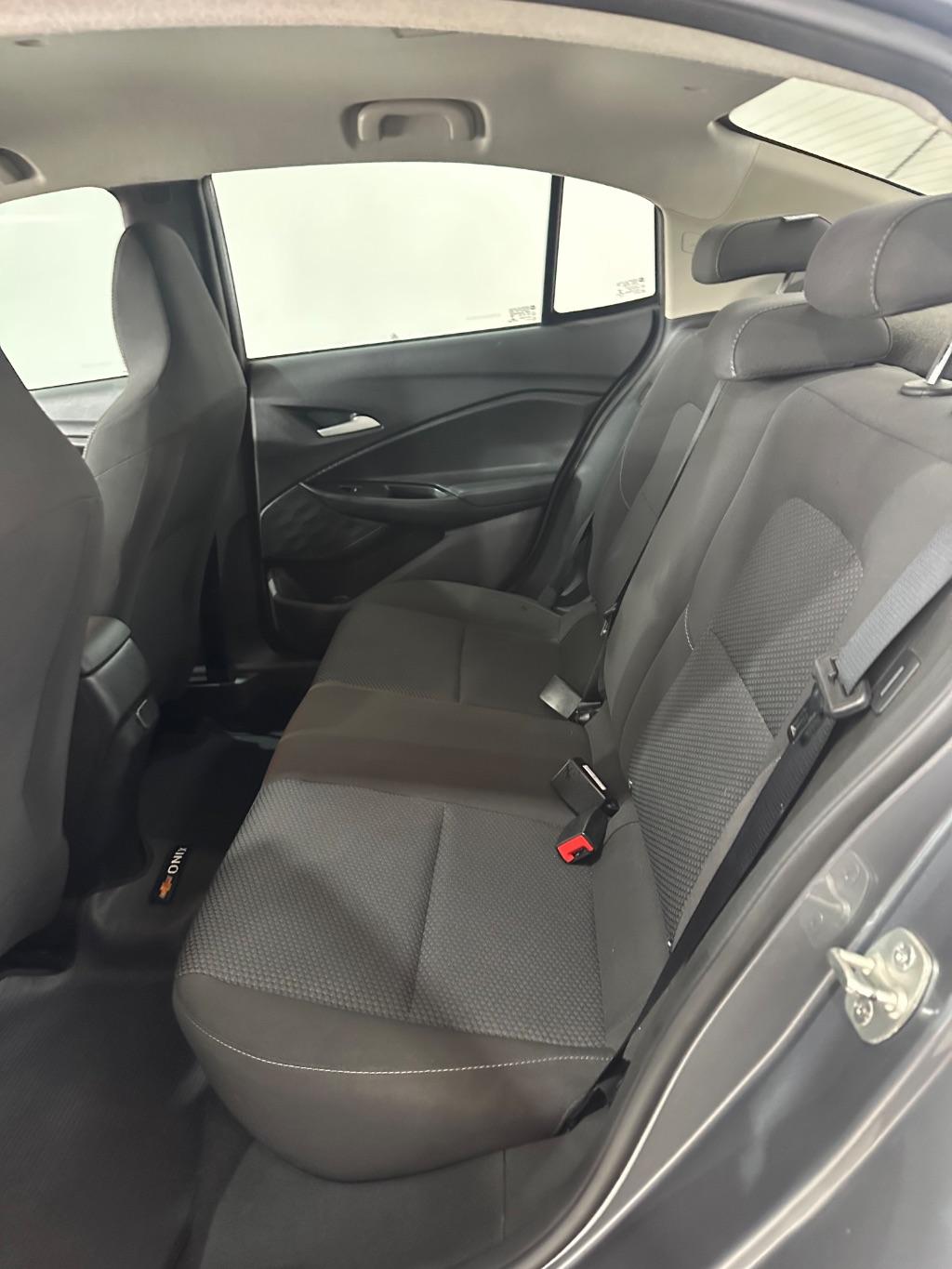CHEVROLET Onix Sedan - Foto