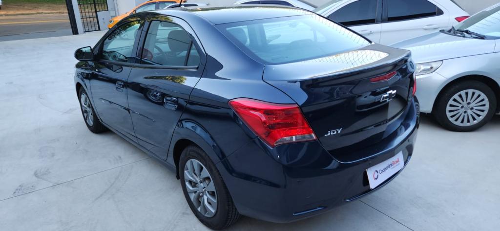 CHEVROLET Onix Sedan - Foto