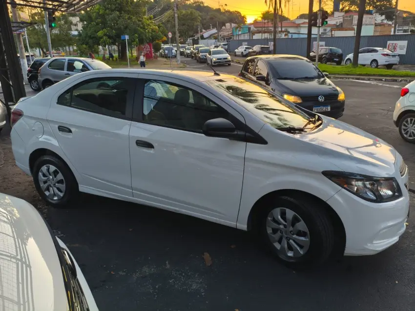CHEVROLET Prisma - Foto