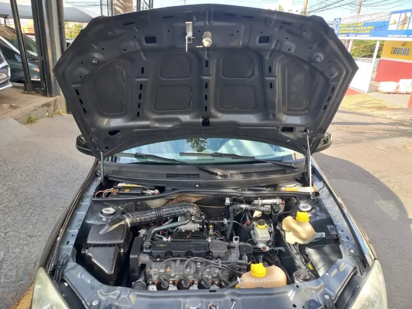 CHEVROLET Prisma - Foto