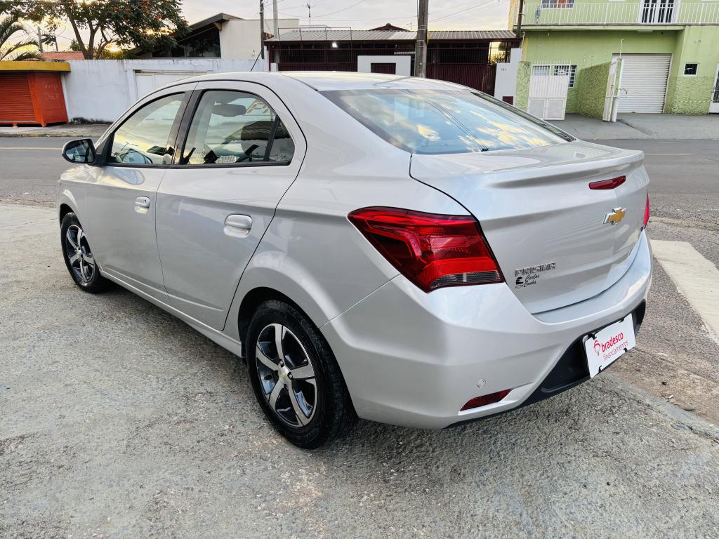 CHEVROLET Prisma - Foto