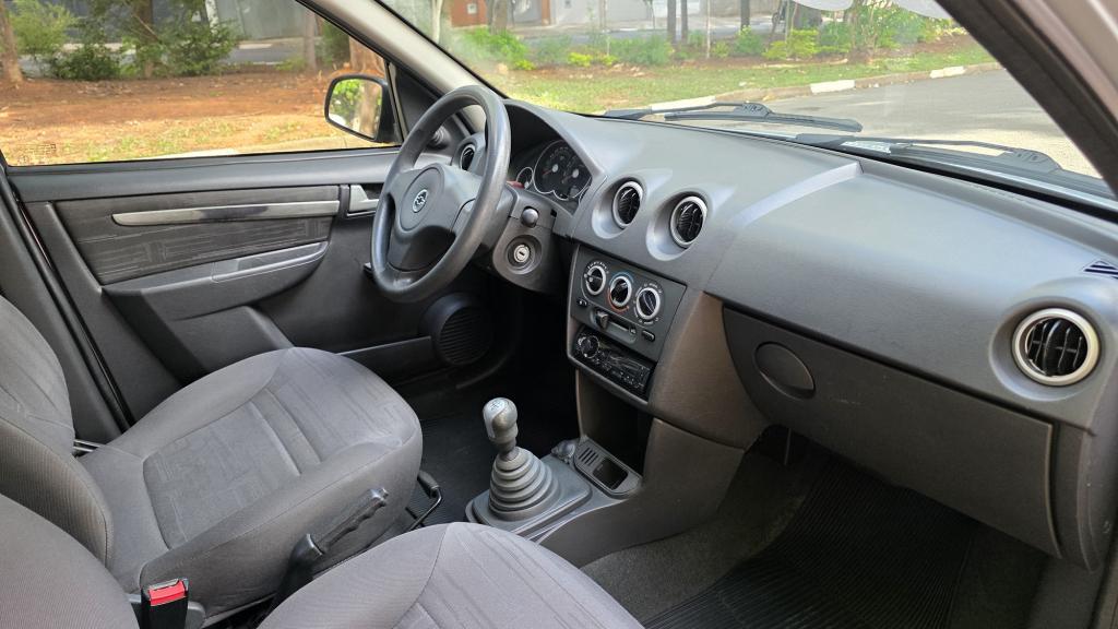 CHEVROLET Prisma - Foto