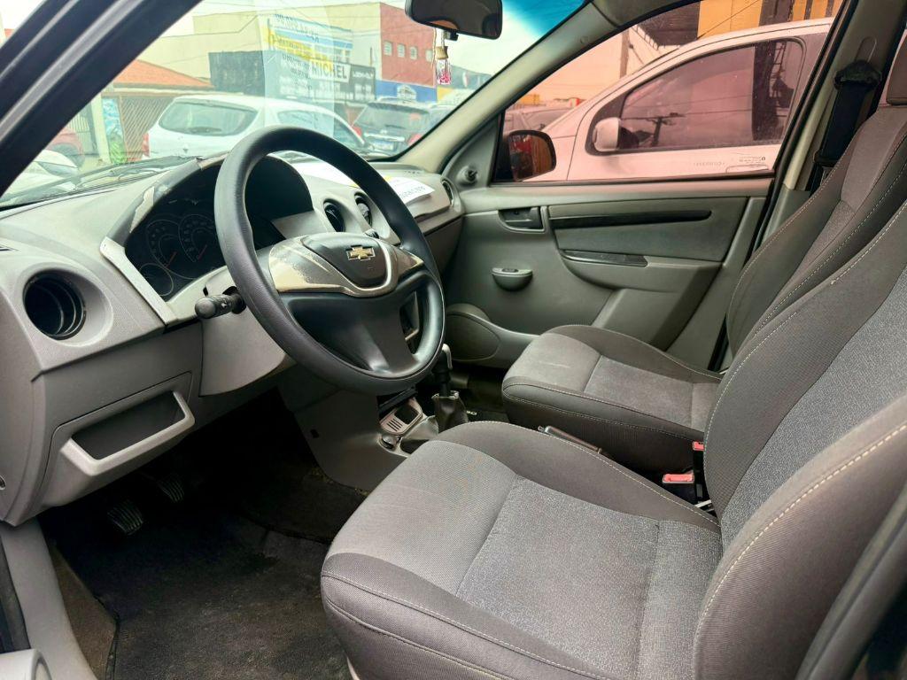 CHEVROLET Prisma - Foto