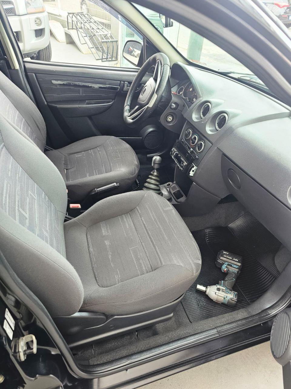 CHEVROLET Prisma - Foto