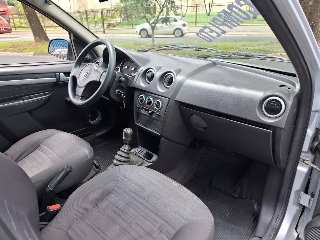 CHEVROLET Prisma - Foto