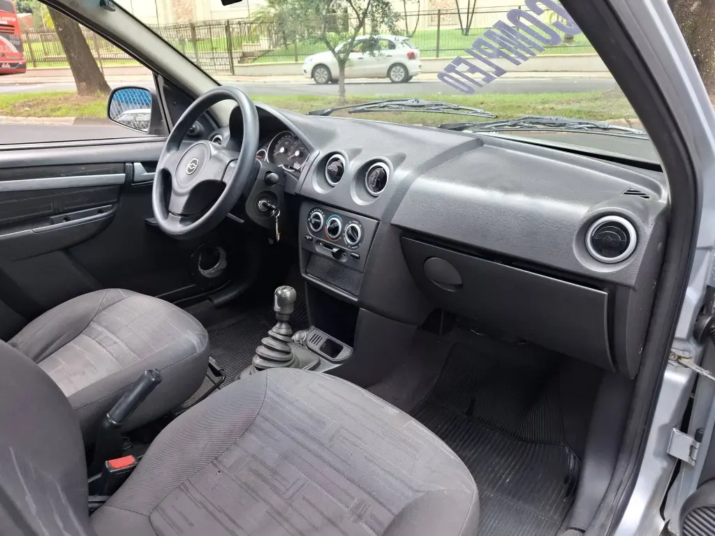 CHEVROLET Prisma - Foto