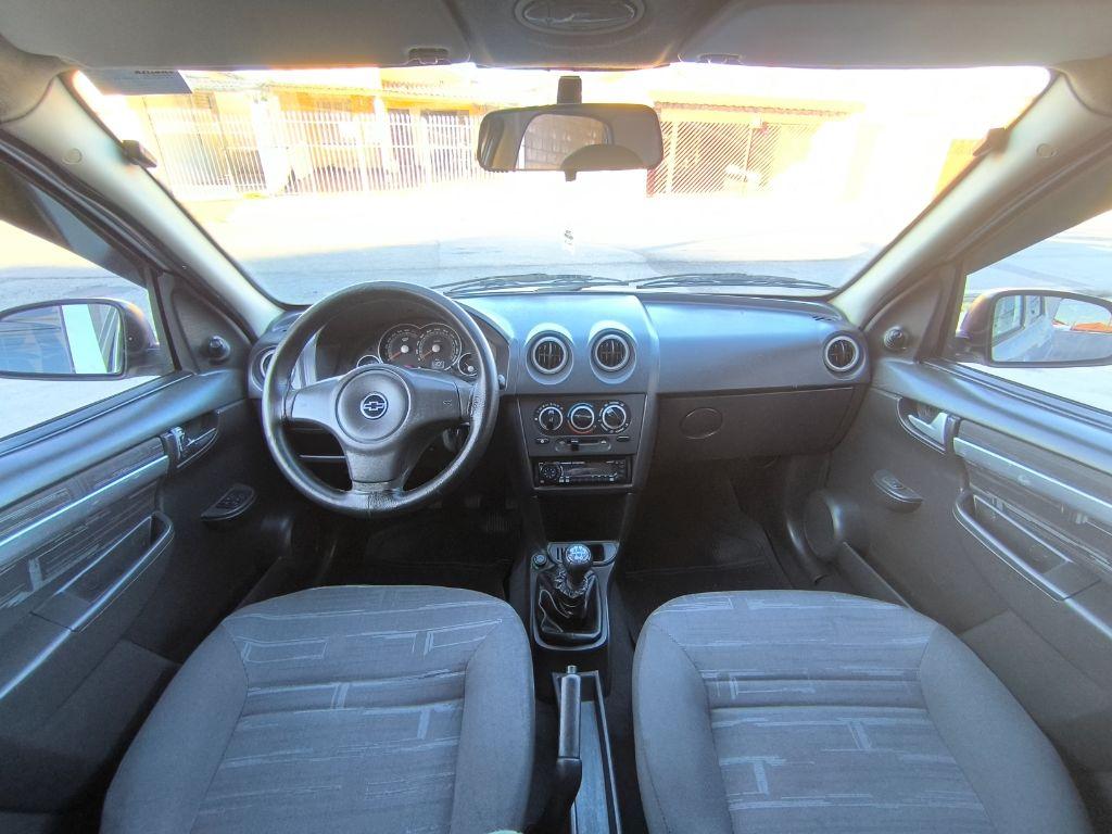 CHEVROLET Prisma - Foto