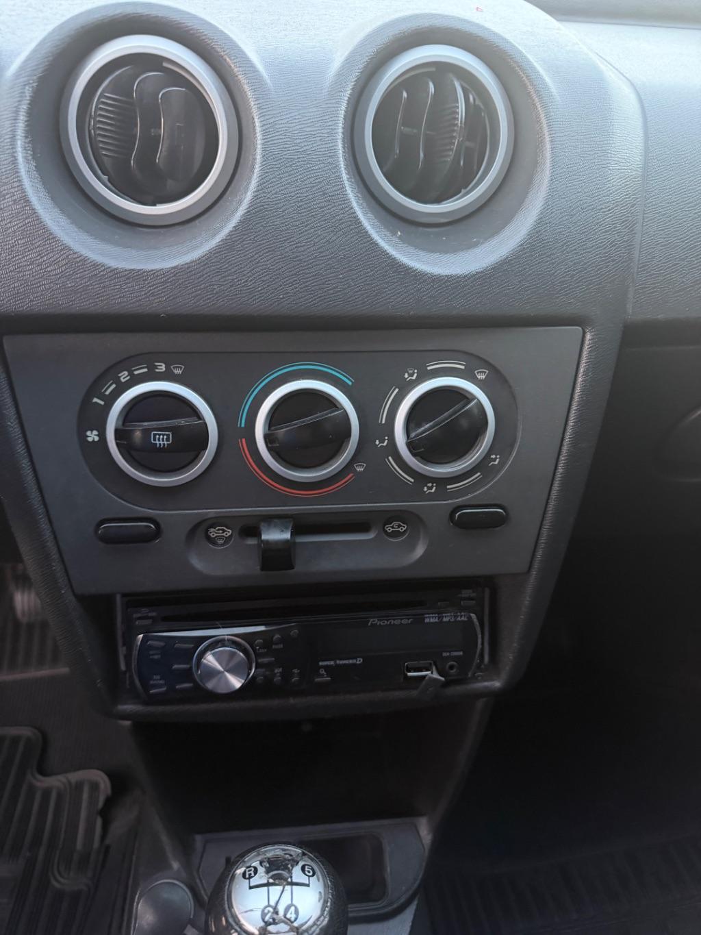 CHEVROLET Prisma - Foto