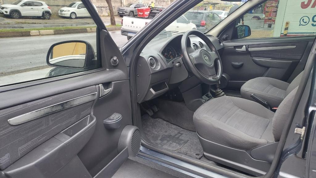 CHEVROLET Prisma - Foto