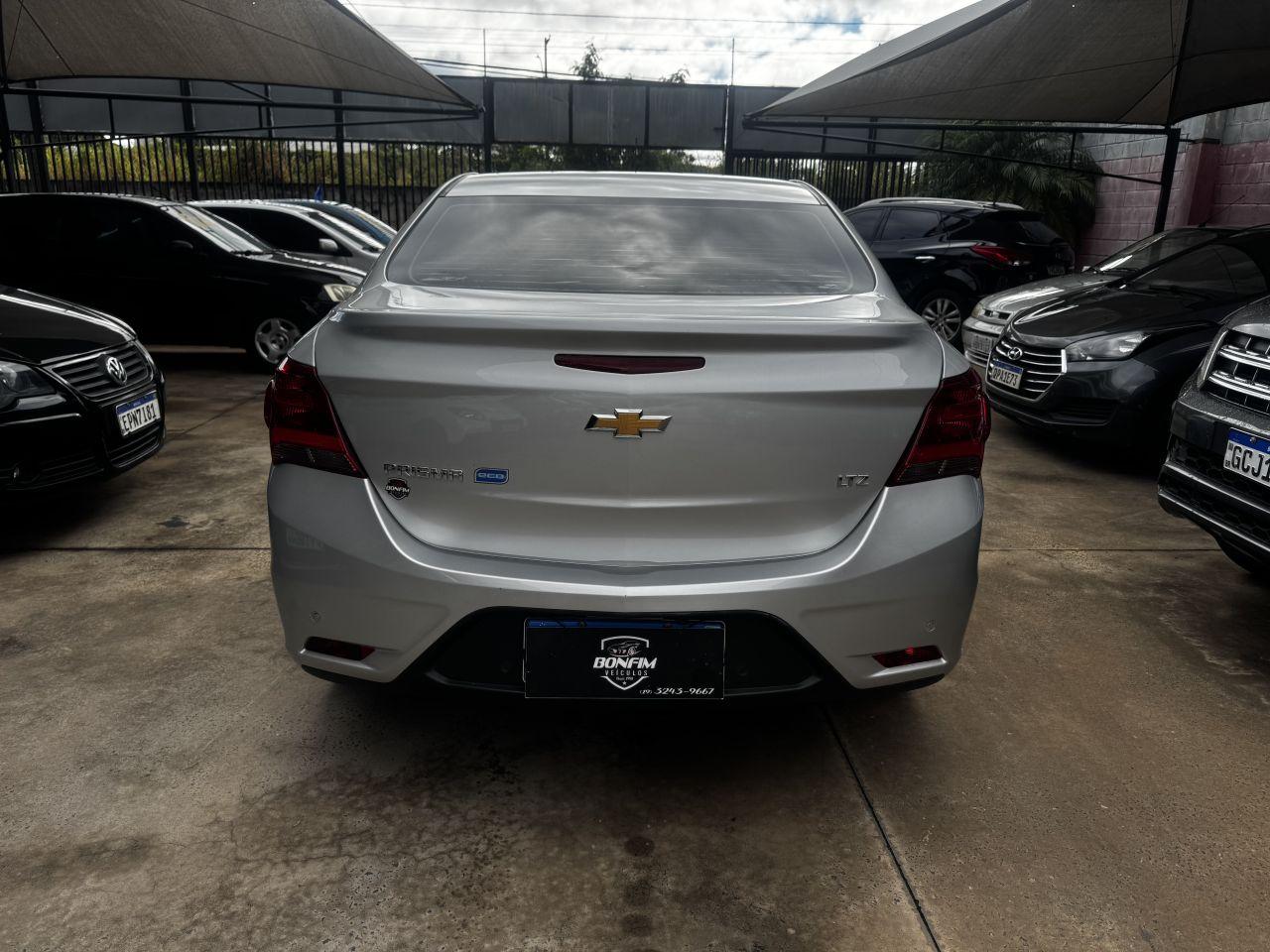 CHEVROLET Prisma - Foto