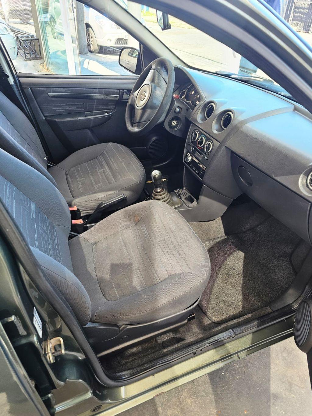 CHEVROLET Prisma - Foto