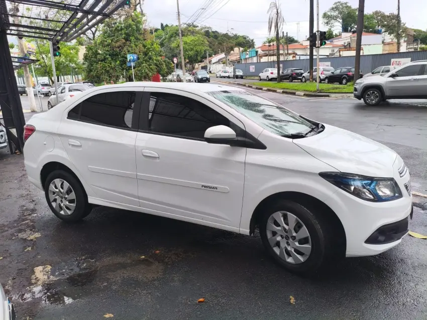 CHEVROLET Prisma - Foto