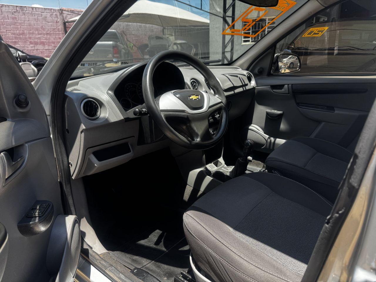 CHEVROLET Prisma - Foto