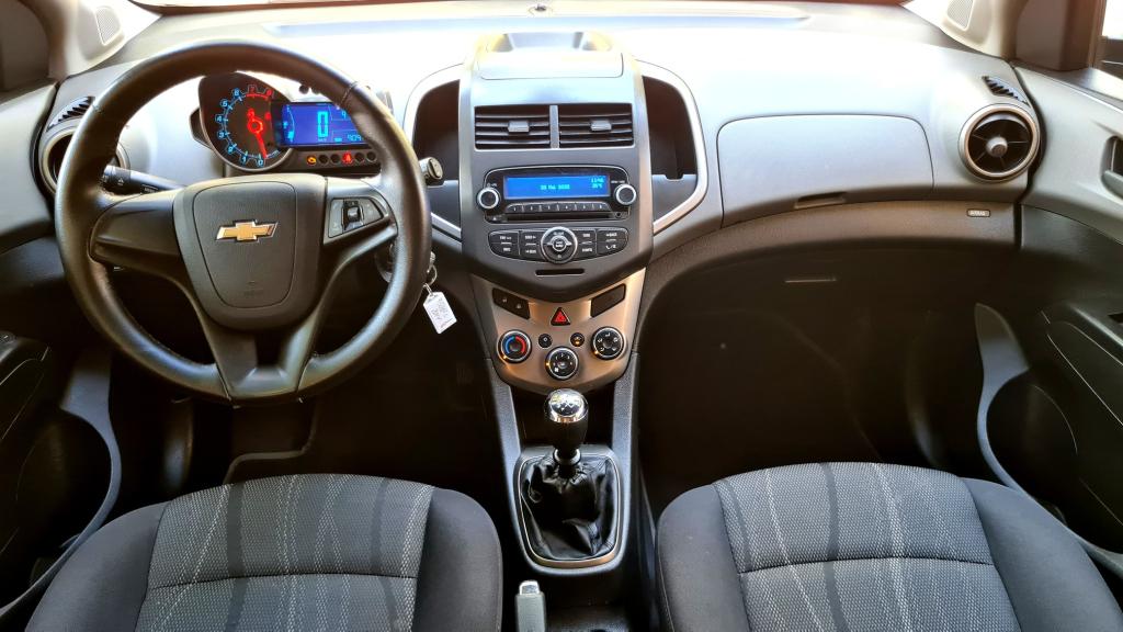 CHEVROLET Sonic Hatch - Foto