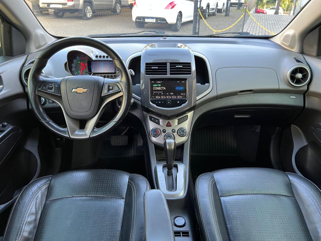 CHEVROLET Sonic Hatch - Foto