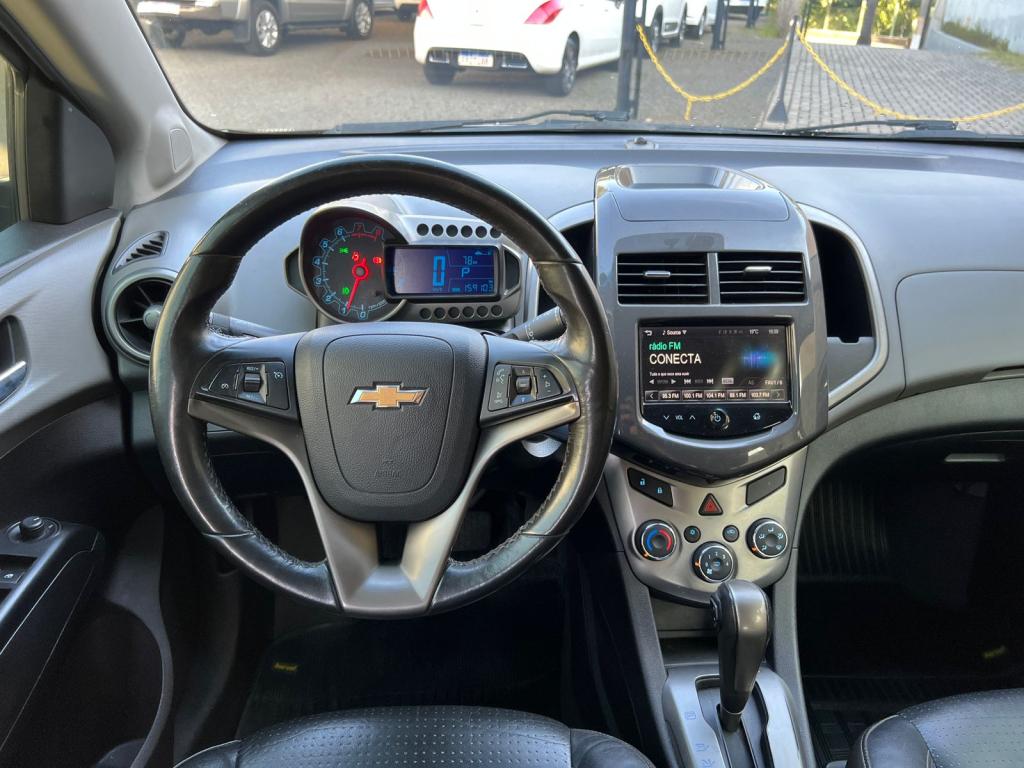 CHEVROLET Sonic Hatch - Foto