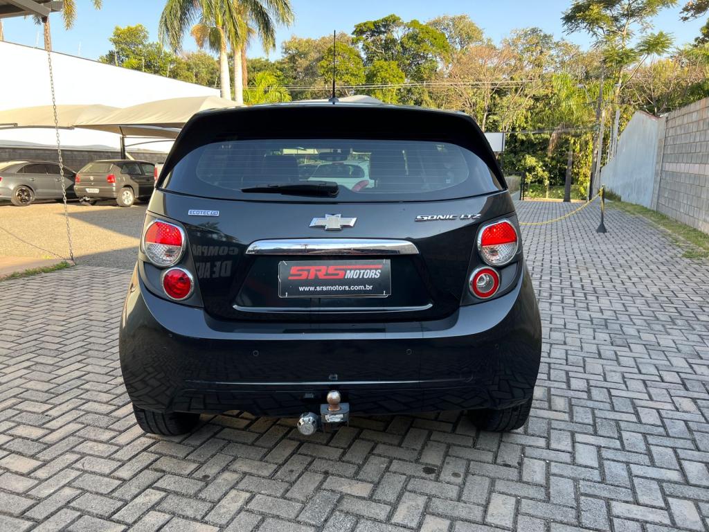 CHEVROLET Sonic Hatch - Foto
